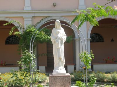 Pesaro: San Bartolo, chiostro
